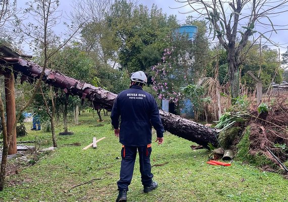 Chuvas deixam mais de 700 desabrigados no Rio Grande do Sul