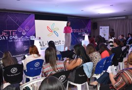 Empresária cria comunidade para capacitar mulheres em vulnerabilidade