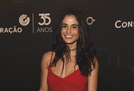 Atriz Nanda Costa critica pergunta sobre maternidade durante entrevista