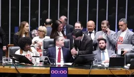 Câmara aprova PEC que reduz jornada e enterra escala 6x1