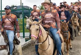 Cavalgada em Maribondo reforça tradição e articulação política