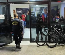 Adolescentes são detidos após roubo de bicicletas na orla do Porto em Maceió