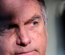 Bolsonaro tem crise de soluço e passa por atendimento médico na prisão