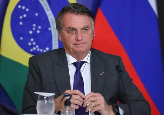Bolsonaro veta lei Aldir Blanc que previa R$ 3 bi para a cultura