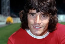 Kevin Keegan, ídolo inglês do Liverpool, morre aos 75 anos