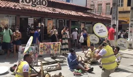 Ronda no Bairro toca com 'ceguinho do Centro' e alegra população do Comércio; veja vídeo