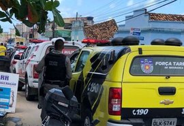 Acusado de porte ilegal de arma oferece suborno a policiais para não ser preso