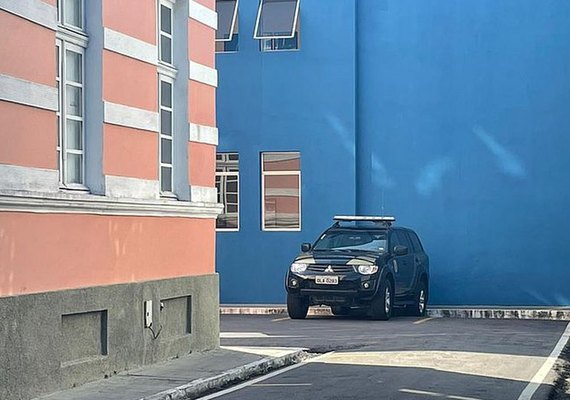 Paulo Dantas se manifesta e diz que operação da PF foi 'encenação grotesca'