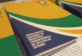 Exportação de jogadores triplica, mas futebol brasileiro reduz investimento