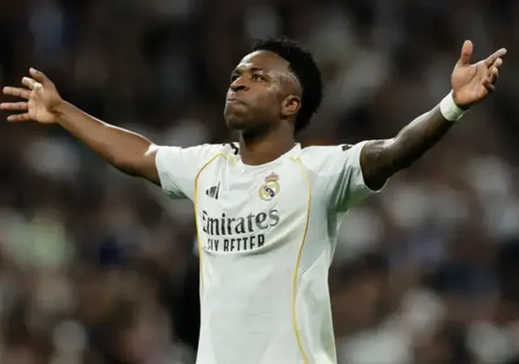 Arsenal mira Vini Jr, que pode deixar o Real Madrid após oito temporadas