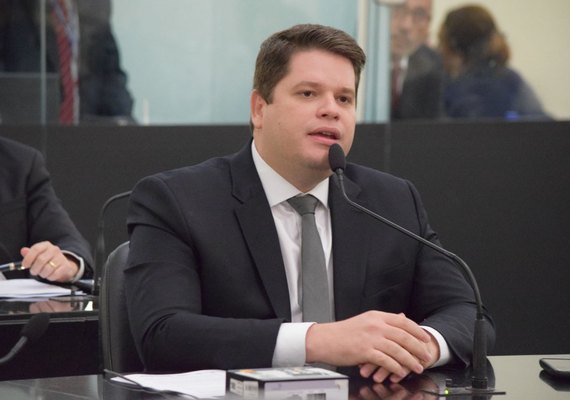 Davi Filho diz que servidor levado à PF não é da sua equipe
