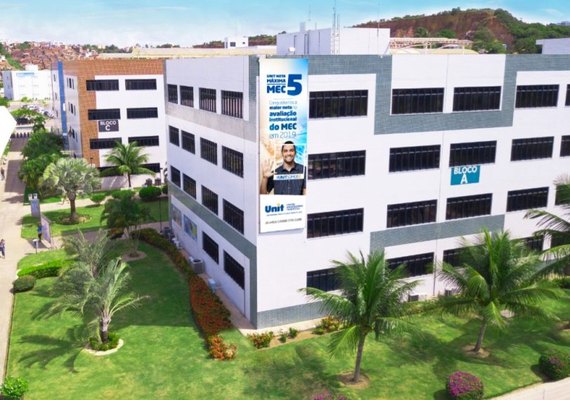 Universitários da Unit preparam manifestação contra a faculdade