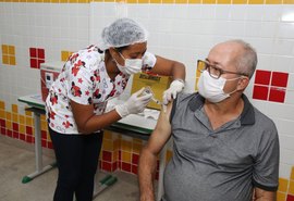 Marechal Deodoro define novo cronograma e inicia reforço para idosos com mais de 70 anos