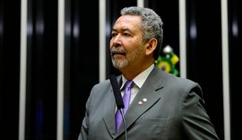 Paulão critica acúmulo de salários por militares que ocupam cargos em estatais