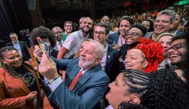 Faremos mais cem Institutos Federais até 2026, diz Lula na Conferência Nacional de Juventude