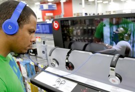 Como os algoritmos e plataformas moldam seu gosto musical: pesquisador analisa