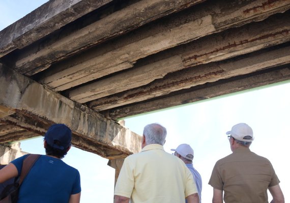 Crea-AL e Ibape realizam visita técnica no Emissário Submarino para avaliar riscos