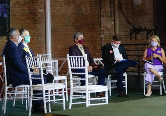 Três candidatos a prefeito se ausentam de debate e são alvos de perguntas