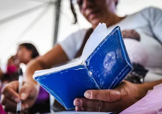 Maceió inicia semana com mais de 1,2 mil vagas de emprego