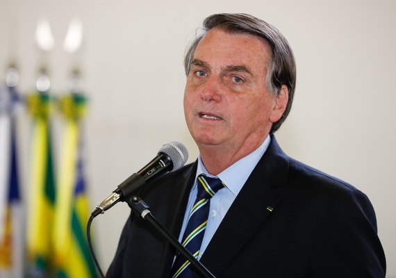 Bolsonaro diz que divulgará nome das pessoas que aprovaram a vacina Pfizer para crianças