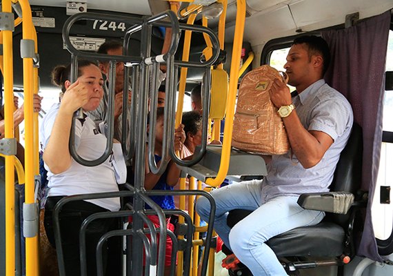SMTT pode determinar recolhimento de ônibus em Maceió