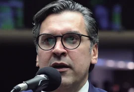 Isnaldo Bulhões volta a ser citado em articulações para o Governo de Alagoas