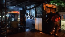 Incêndio destrói food truck localizado na Jatiúca, em Maceió