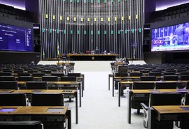 Câmara aprova projeto que impede bloqueio do auxílio emergencial