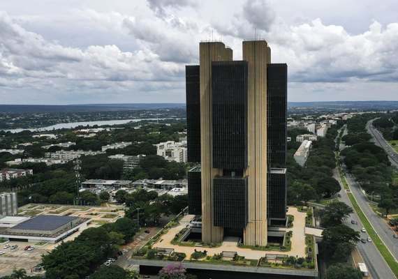 Câmara aprova projeto que dá autonomia ao BC