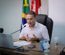 Renan Filho critica decisão de Putin de autorizar bancos a confiscar dinheiro da população