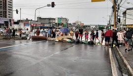 Moradores do Bom Parto se reúnem no Farol para cobrar governo e prefeitura sobre chuvas
