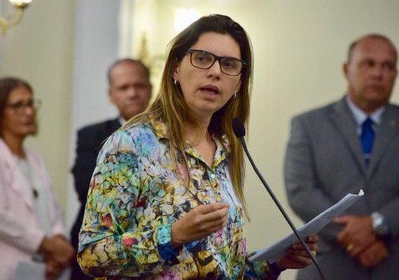 Deputada do MDB faz duras críticas à Secretaria de Educação de AL