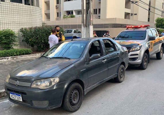 Motorista de transporte clandestino foge de fiscalização