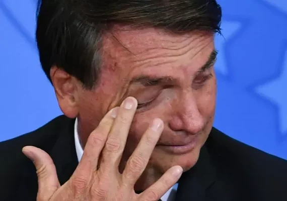 Bolsonaro apela para 'fé e crença' do brasileiro para superar inflação e desemprego