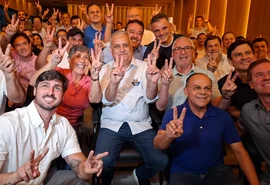 Bloco de 22 municípios declara apoio a Flávio Bolsonaro em Alagoas