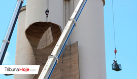 Começa etapa mais demorada da operação para retirar partes do silo