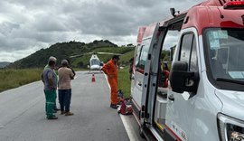 DEA resgata vítimas de capotamento na BR-101, em Joaquim Gomes