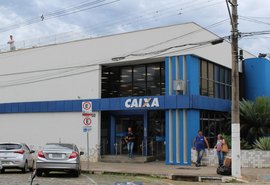 Caixa abre agências neste sábado para saques de auxílio em espécie