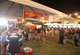 Feira gastronômica reúne empreendedores do Graciliano Ramos