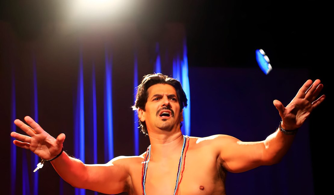 Peça 'BOY' anuncia curta temporada no palco do Teatro West Plaza em São Paulo