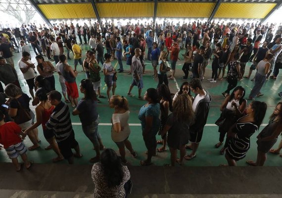 Por medo de contaminação, Justiça Eleitoral tem dificuldade para recrutar mesários