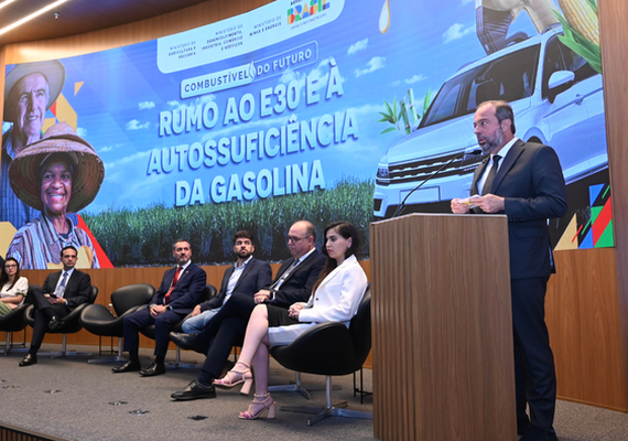 Sindaçúcar-AL marca presença em solenidade de anúncio da adoção do E30