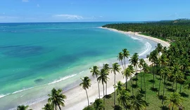 Praia do Patacho é destaque em solenidade de certificação do Bandeira Azul