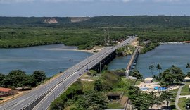 Muro de contenção da Ponte Divaldo Suruagy passará por reparos a partir da próxima segunda-feira