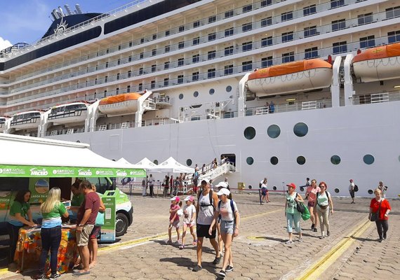 Navio MSC Musica abre temporada de cruzeiros em Maceió