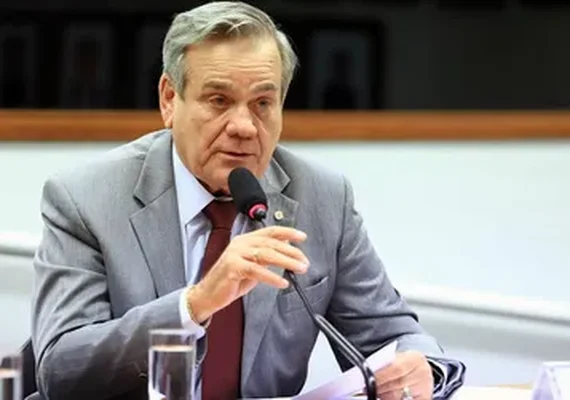 Lessa diz “sim” a JHC, aceita vice e revela bastidores da decisão