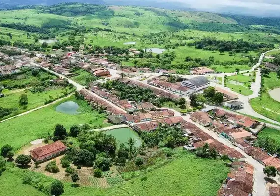 Cidade em Alagoas de 3 mil habitantes fatura R$ 6,4 milhões em emendas