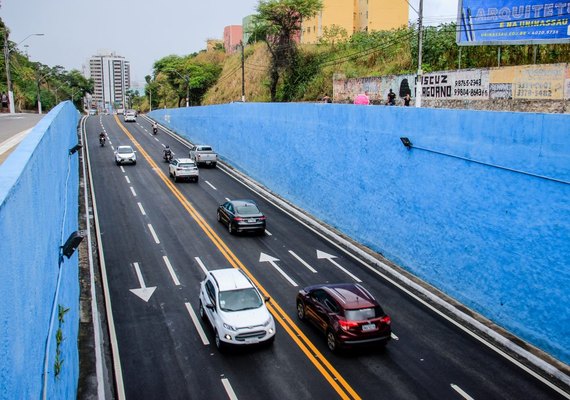Serviços de sinalização avançam nas vias de Maceió