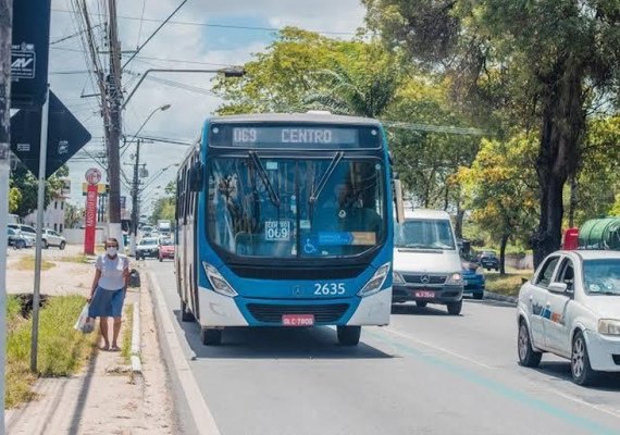 Linhas de ônibus voltam a circular nos Conjuntos dos Vales, no bairro Rio Novo nesta segunda (2)