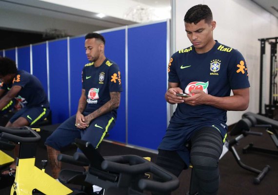 Seleção brasileira faz último treino em Sochi sem Paulinho